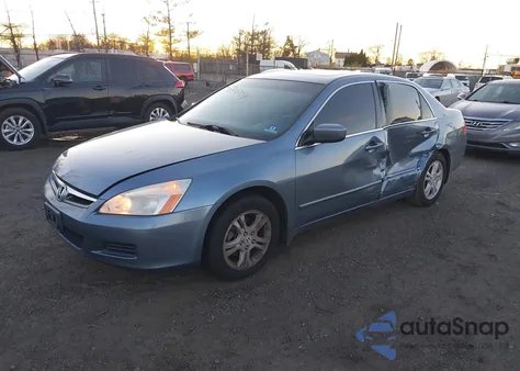 2007 Honda Accord 2.4 Ex z USA, uszkodzony, nr VIN 1HGCM56737A021515